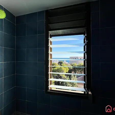 Amanecer En La Concha أوروبيسا ذيل مار