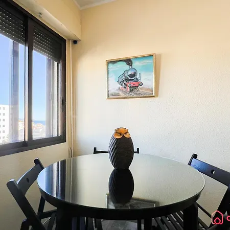 Amanecer En La Concha أوروبيسا ذيل مار